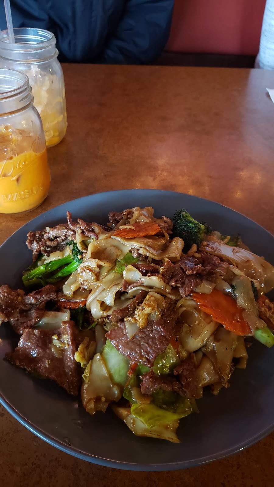 Jai Thai | restaurant | 235 Broadway E, Seattle, WA 98102, USA | 2063225781 OR +1 206-322-5781