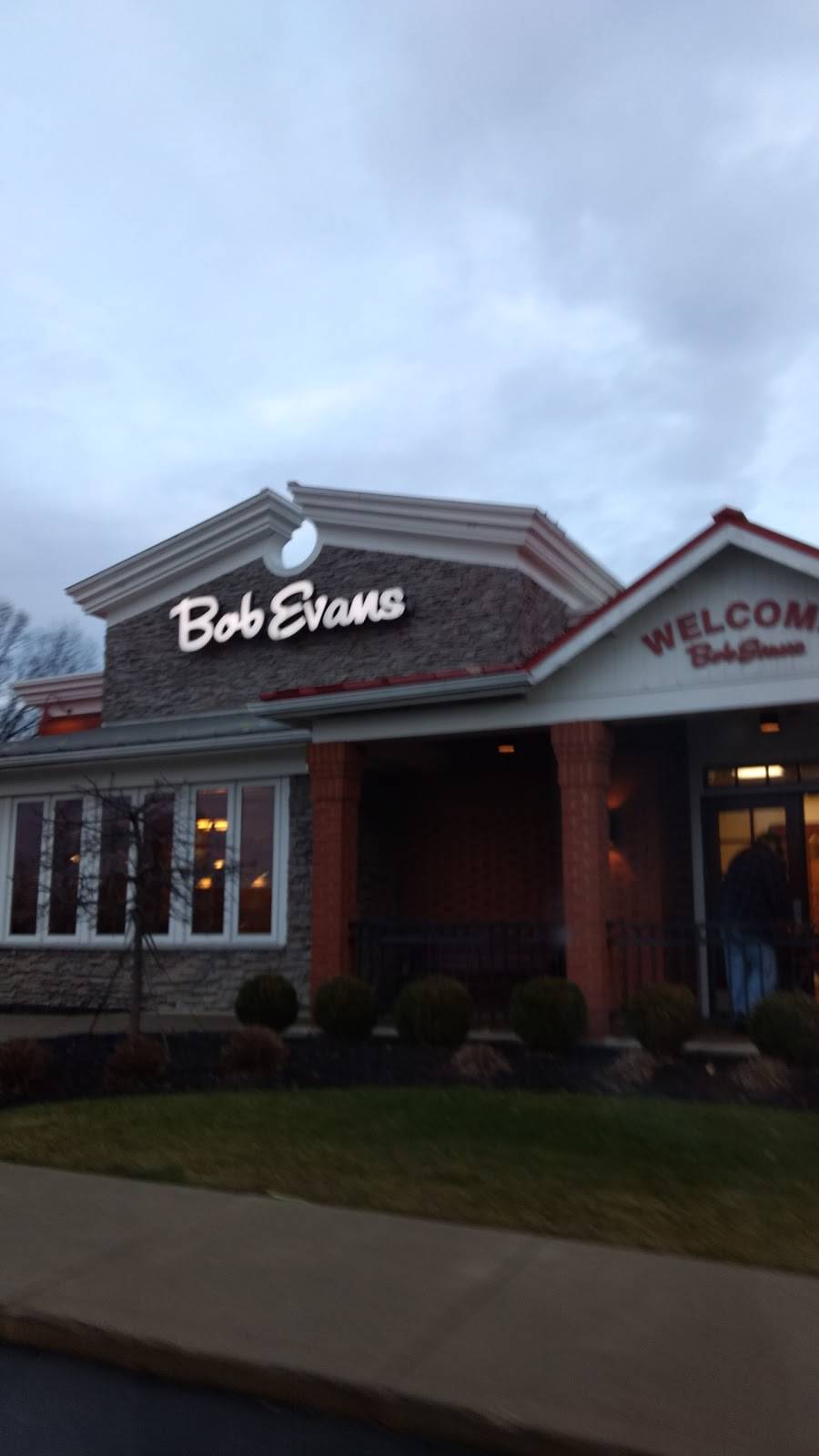 Bob Evans | restaurant | 3800 S High St, Columbus, OH 43207, USA | 6144972755 OR +1 614-497-2755