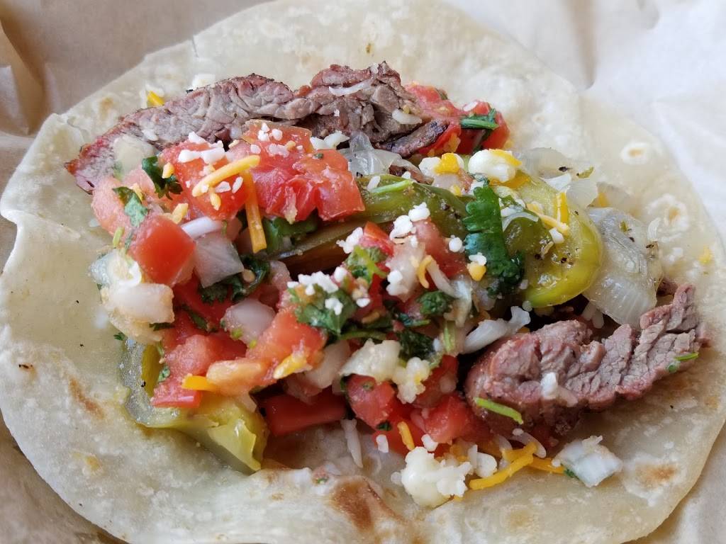 Skeeters Mesquite Grill | restaurant | 4121 W Lake Houston Pkwy, Kingwood, TX 77339, USA | 2813617168 OR +1 281-361-7168