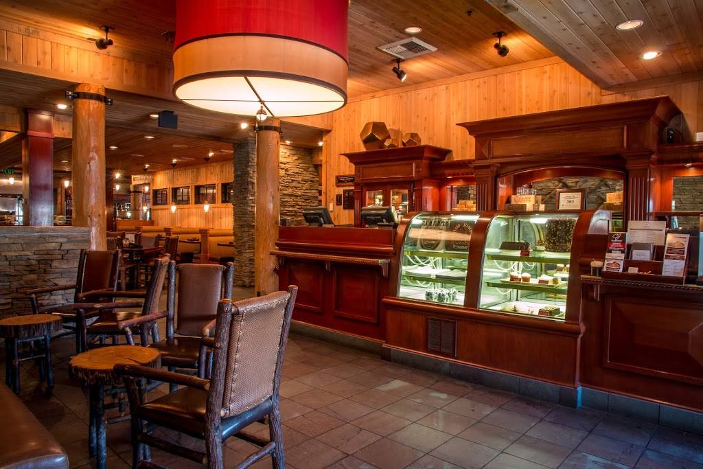 Claim Jumper Restaurants | restaurant | 6501 E Pacific Coast Highway, Long Beach, CA 90803, USA | 5624311321 OR +1 562-431-1321