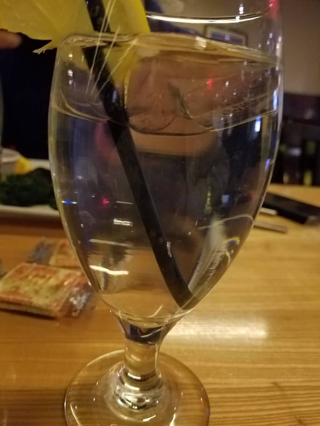 The Hub | restaurant | 36 Valley Rd, Clark, NJ 07066, USA | 7325740100 OR +1 732-574-0100