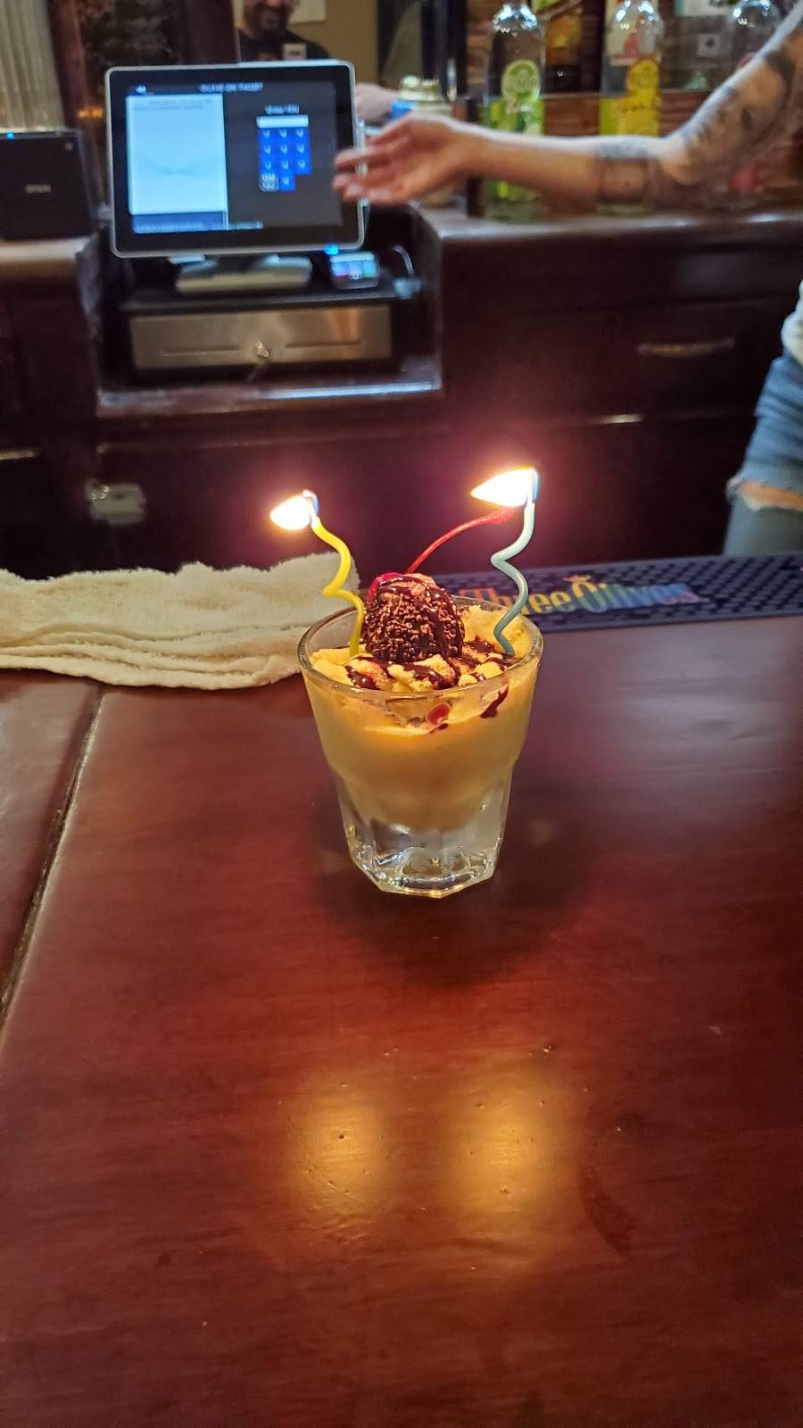 Olive or Twist | restaurant | 2208 60th St, Kenosha, WI 53140, USA | 2628065483 OR +1 262-806-5483