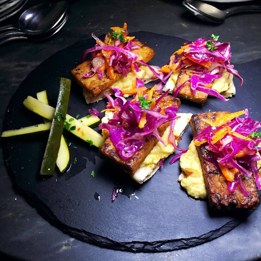 Bar Velo | restaurant | 394 Broadway, Brooklyn, NY 11211, USA | 7185996895 OR +1 718-599-6895