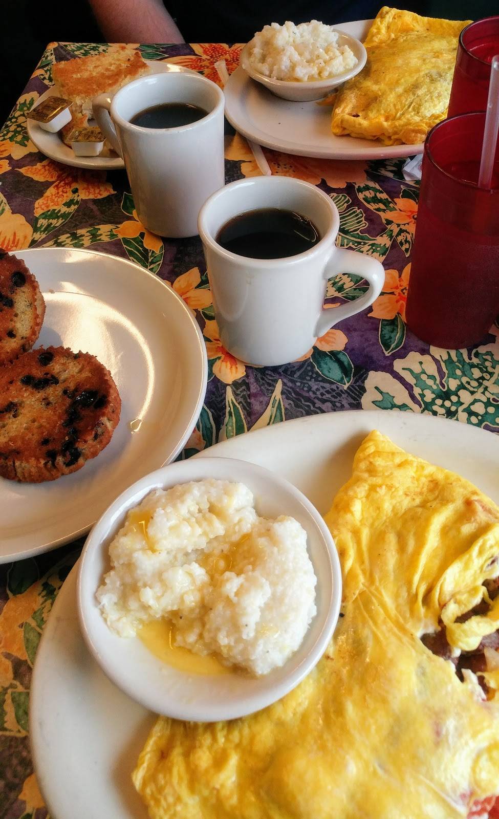 Tyrone Restaurant | restaurant | 7815 38th Ave N, St. Petersburg, FL 33710, USA | 7273430704 OR +1 727-343-0704