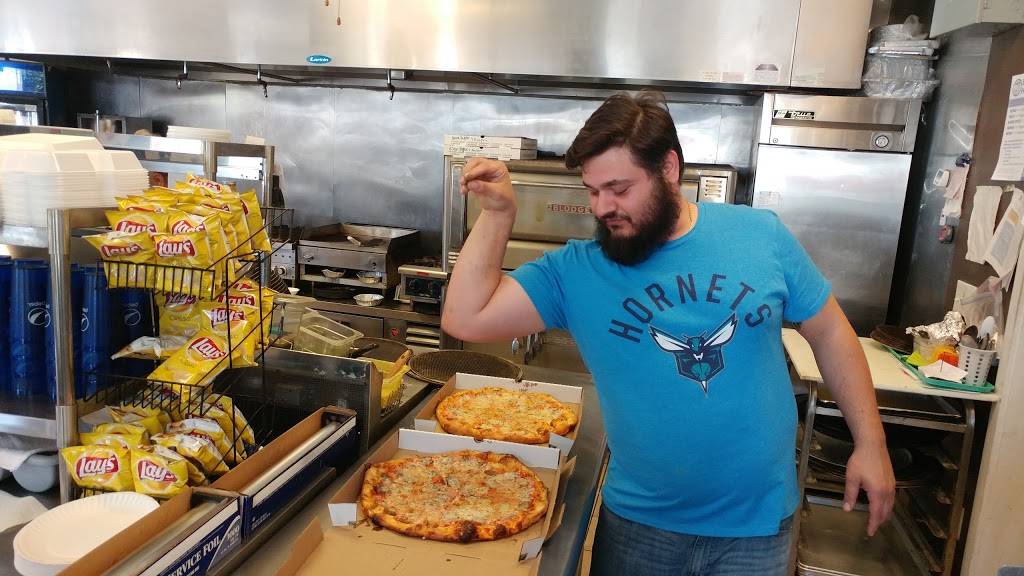 Primavera Pizza | restaurant | 1319 Matthews-Mint Hill Rd, Matthews, NC 28105, USA | 7043210201 OR +1 704-321-0201