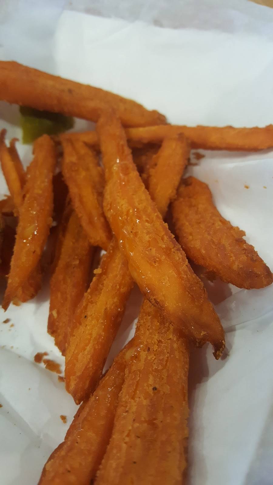 J.R. Crickets McDonough | restaurant | 1095 GA-155 S, McDonough, GA 30253, USA | 4707811159 OR +1 470-781-1159