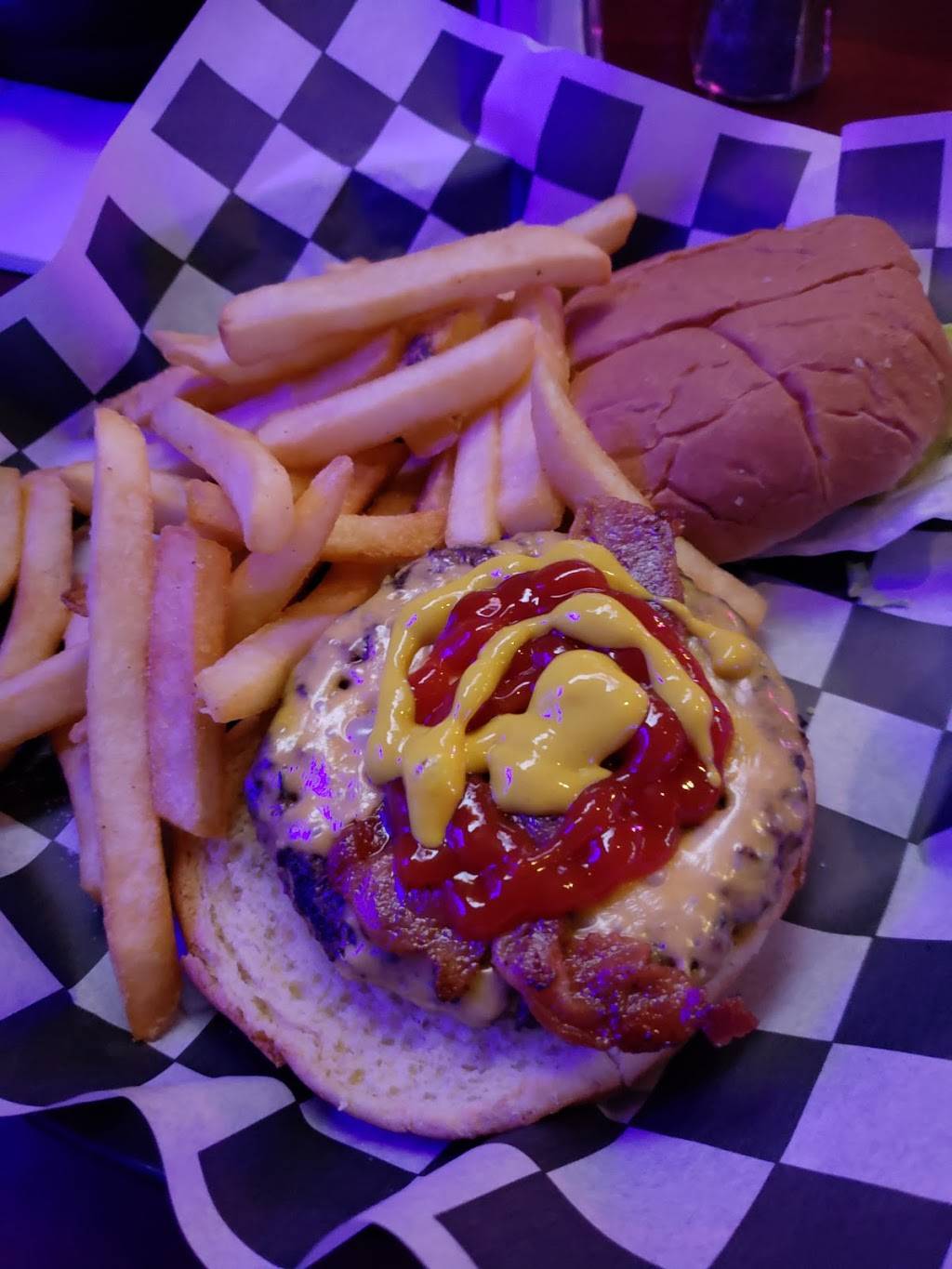 Korner House | restaurant | 2736 E Old Higgins Rd, Des Plaines, IL 60018, USA | 8472964165 OR +1 847-296-4165