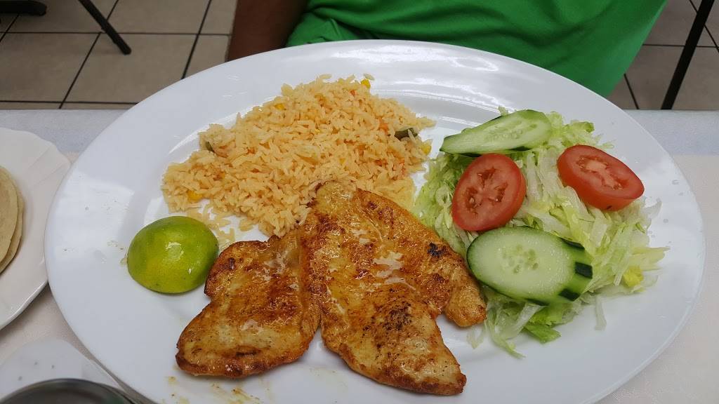 Los Compadres Pupuseria | restaurant | 3433 25th St, Port Arthur, TX 77642, USA | 4099849898 OR +1 409-984-9898