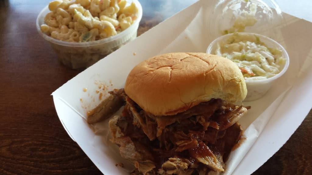 Backyard Barbeque | restaurant | 2910 N Sycamore St, Arlington, VA 22207, USA | 7035342510 OR +1 703-534-2510