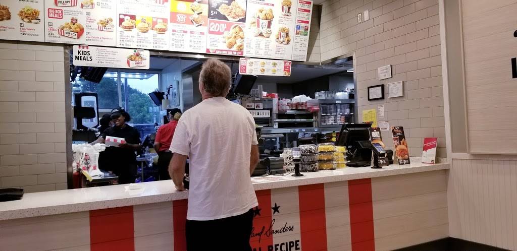 KFC | restaurant | 1792 State Rd, Cuyahoga Falls, OH 44223, USA | 3309236590 OR +1 330-923-6590