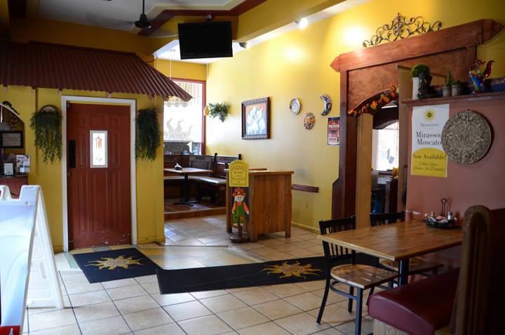 Casa Del Sol | restaurant | 206 S Walnut St, Muncie, IN 47305, USA | 7652167801 OR +1 765-216-7801