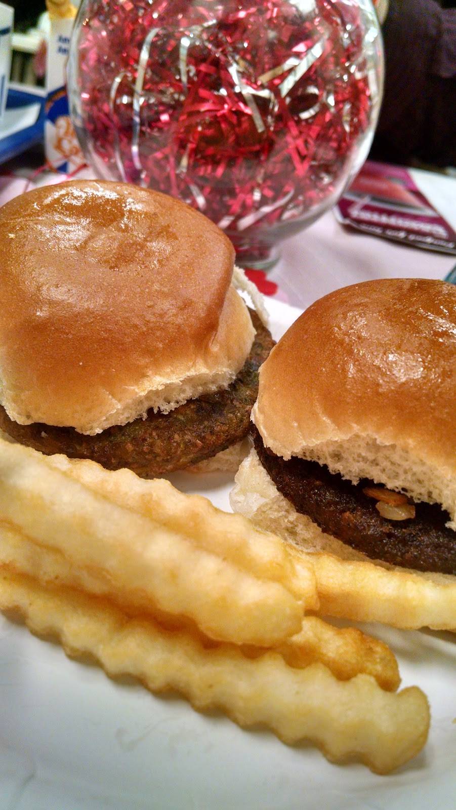 White Castle | restaurant | 1801 E Markland Ave, Kokomo, IN 46901, USA | 7658682731 OR +1 765-868-2731