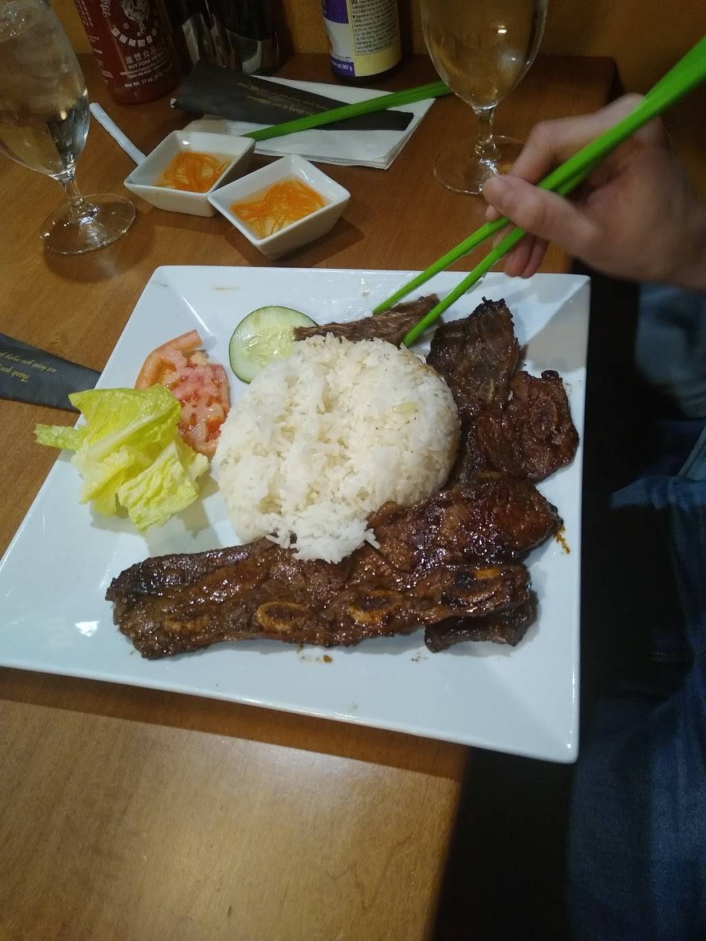 Mommys Pho Vietnamese Noodle and Bar | restaurant | 7 Ayers Village Rd, Methuen, MA 01844, USA | 9782580856 OR +1 978-258-0856