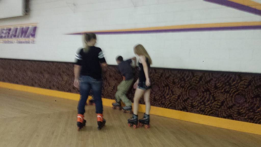 Rollerama | meal takeaway | 1004 34th St, Bakersfield, CA 93301, USA | 6613277589 OR +1 661-327-7589