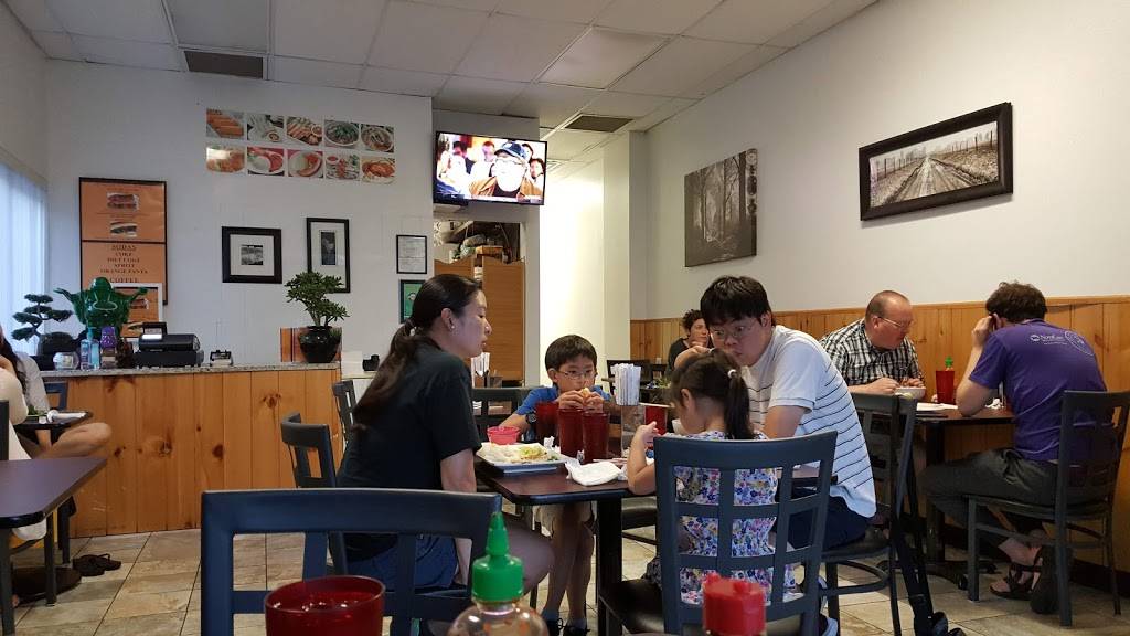 Sun Cafe | restaurant | 1681 S 1st Ave, Iowa City, IA 52240, USA | 3193512287 OR +1 319-351-2287