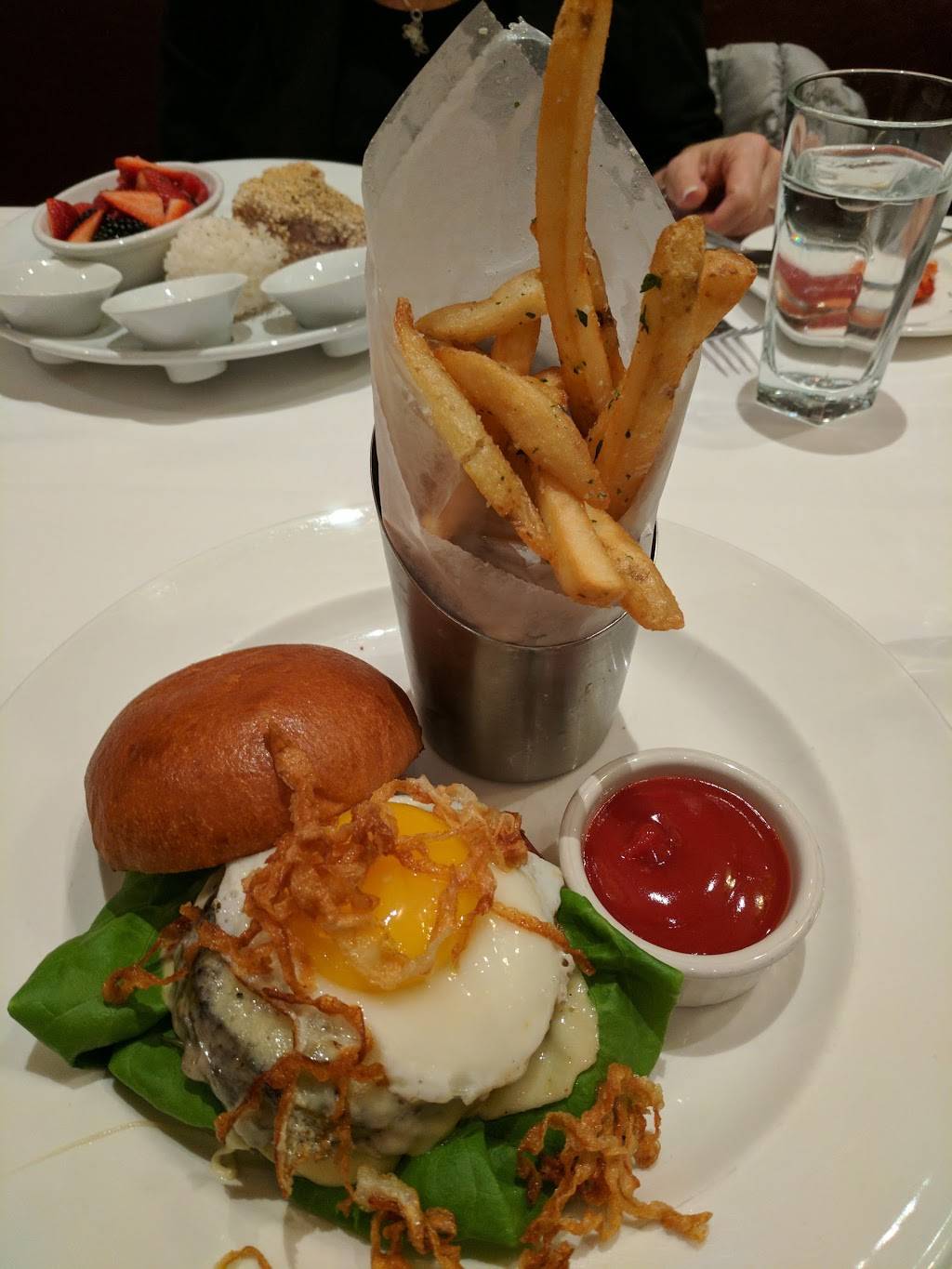 The Capital Grille | restaurant | 40 W Washington St, Indianapolis, IN 46204, USA | 3174238790 OR +1 317-423-8790