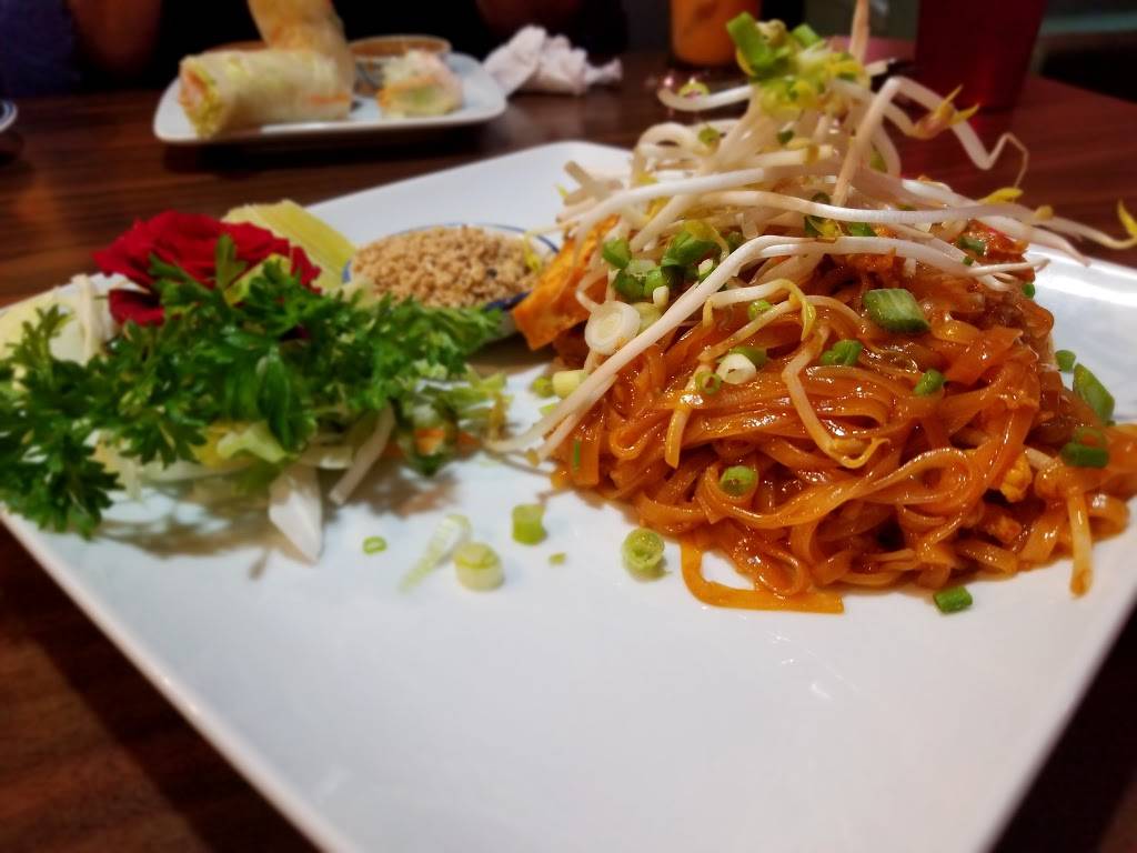 Thai Cafe | restaurant | 1177 Park Ave, Orange Park, FL 32073, USA | 9045410204 OR +1 904-541-0204