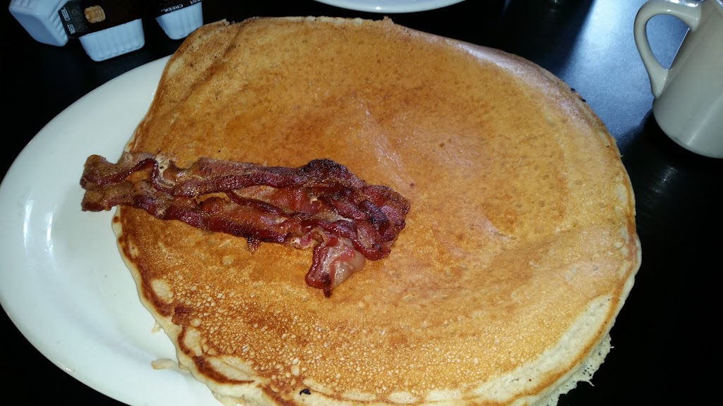 Brendas Cafe | restaurant | 3555 US-62, Mountain Home, AR 72653, USA | 8704925955 OR +1 870-492-5955