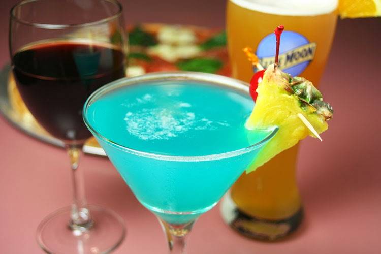 Royal II Restaurant and Grill | night club | 715 MA-6A, Yarmouth Port, MA 02675, USA | 5083622288 OR +1 508-362-2288