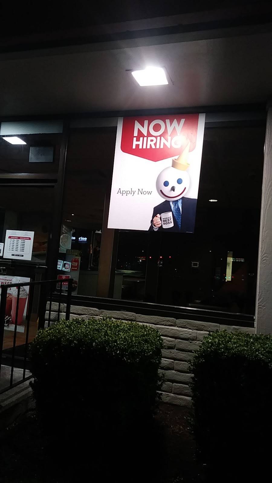 Jack in the Box | restaurant | 14206 1st Ave S, Burien, WA 98168, USA | 2062423364 OR +1 206-242-3364