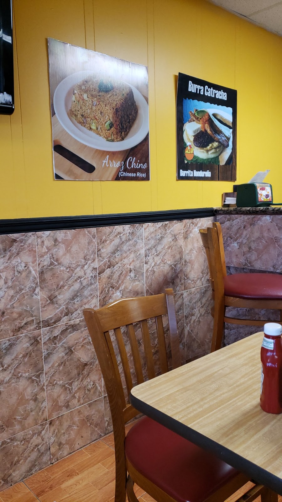 Tradicion catracha | restaurant | 3001 NW 7th St, Miami, FL 33125, USA | 3057668912 OR +1 305-766-8912