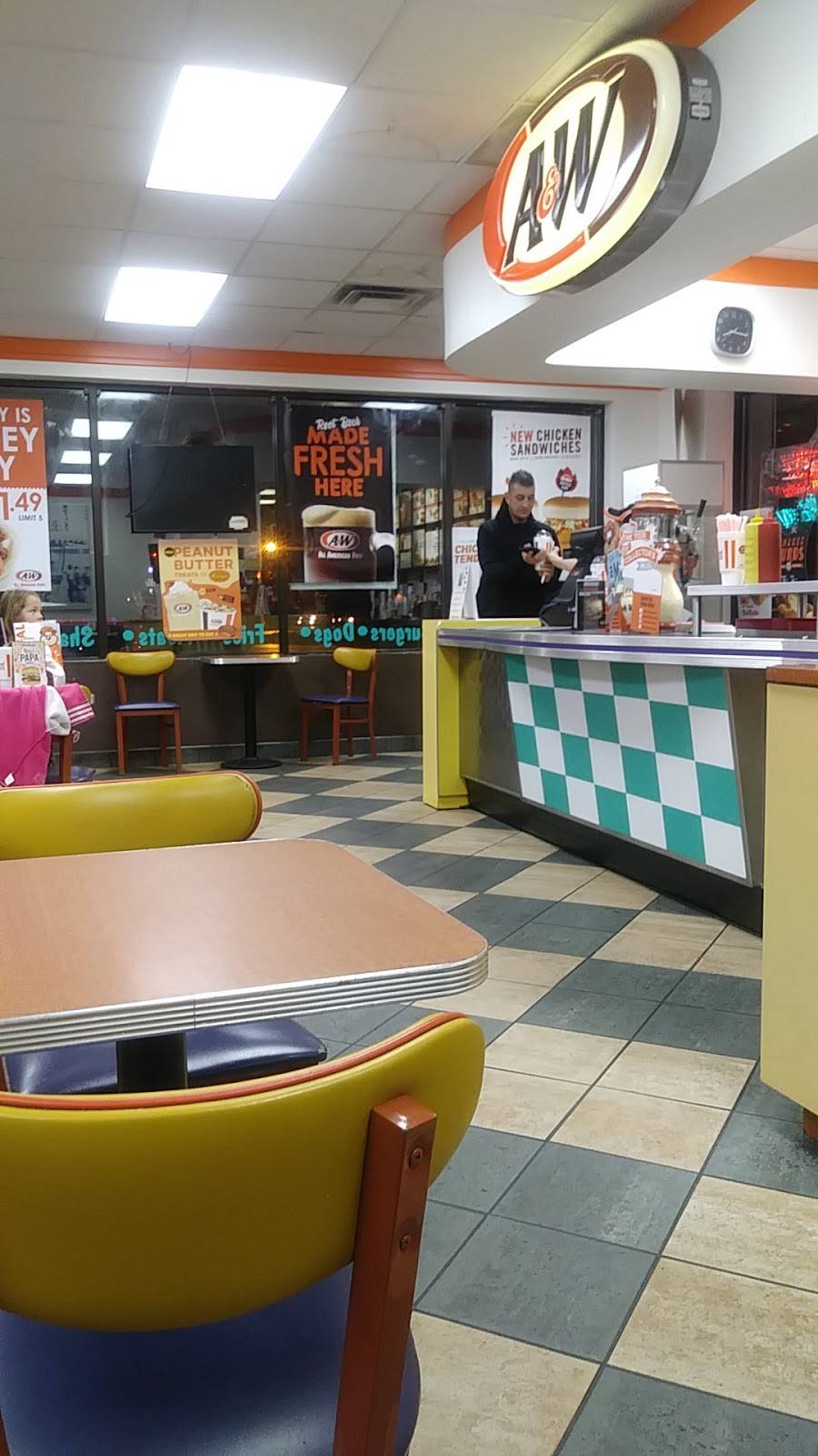 A&W Restaurant | restaurant | 22901 Mound Rd, Warren, MI 48091, USA | 5867569000 OR +1 586-756-9000