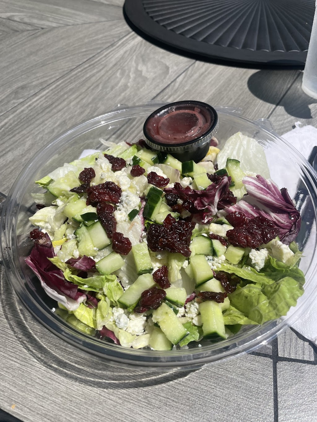 734 @ The Yard | restaurant | 8040 Summerfield Rd, Lambertville, MI 48144, USA | 7342248372 OR +1 734-224-8372