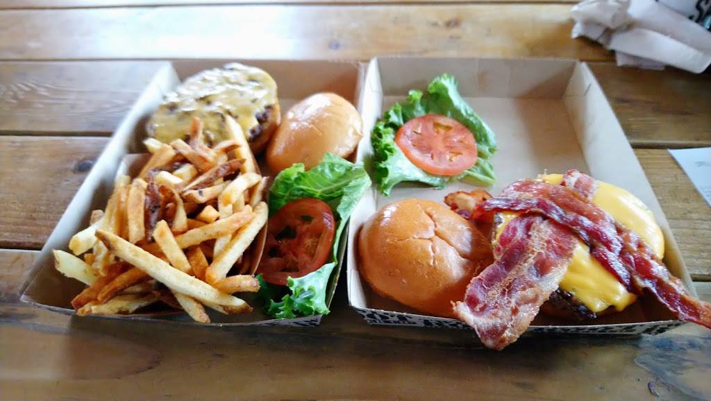 Twisted Root Burger Company | restaurant | 505 Houston St, Coppell, TX 75019, USA | 4692608292 OR +1 469-260-8292