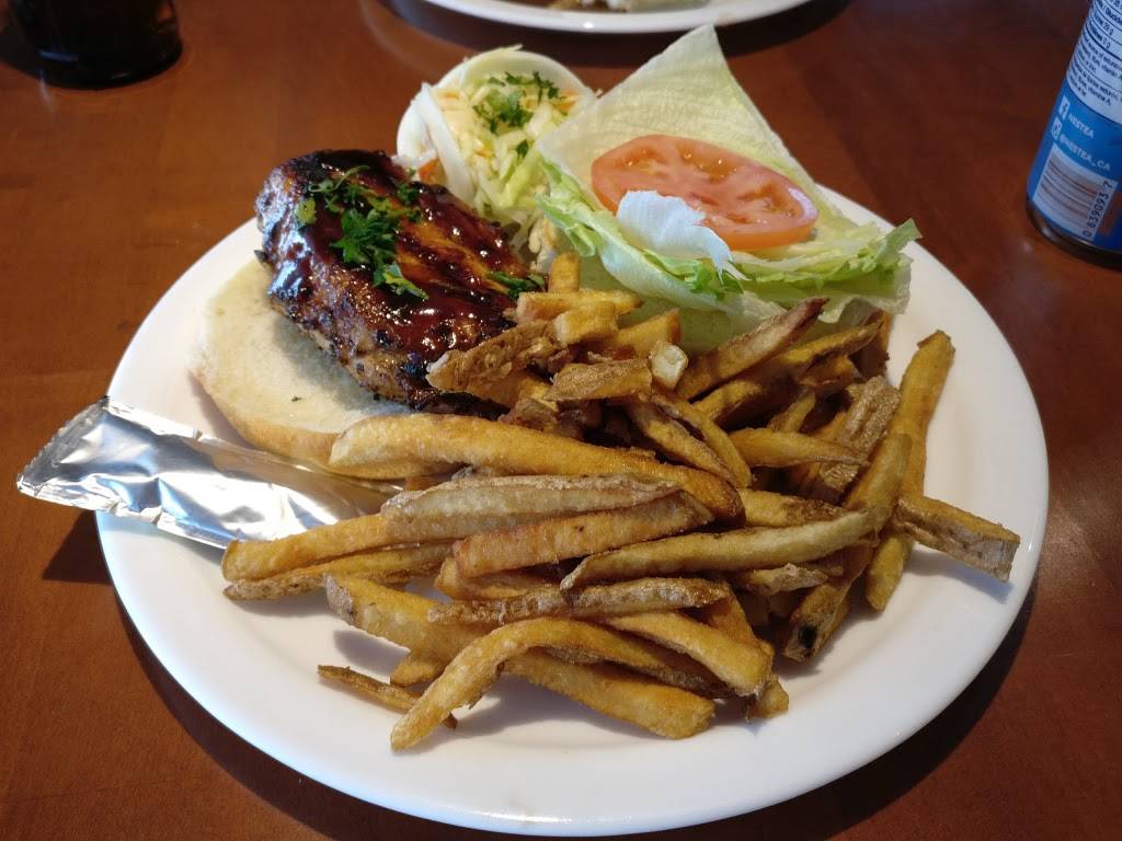 Maxs Diner | restaurant | 975 Mid-Way Blvd, Mississauga, ON L5T 2C6, Canada | 9055643350 OR +1 905-564-3350