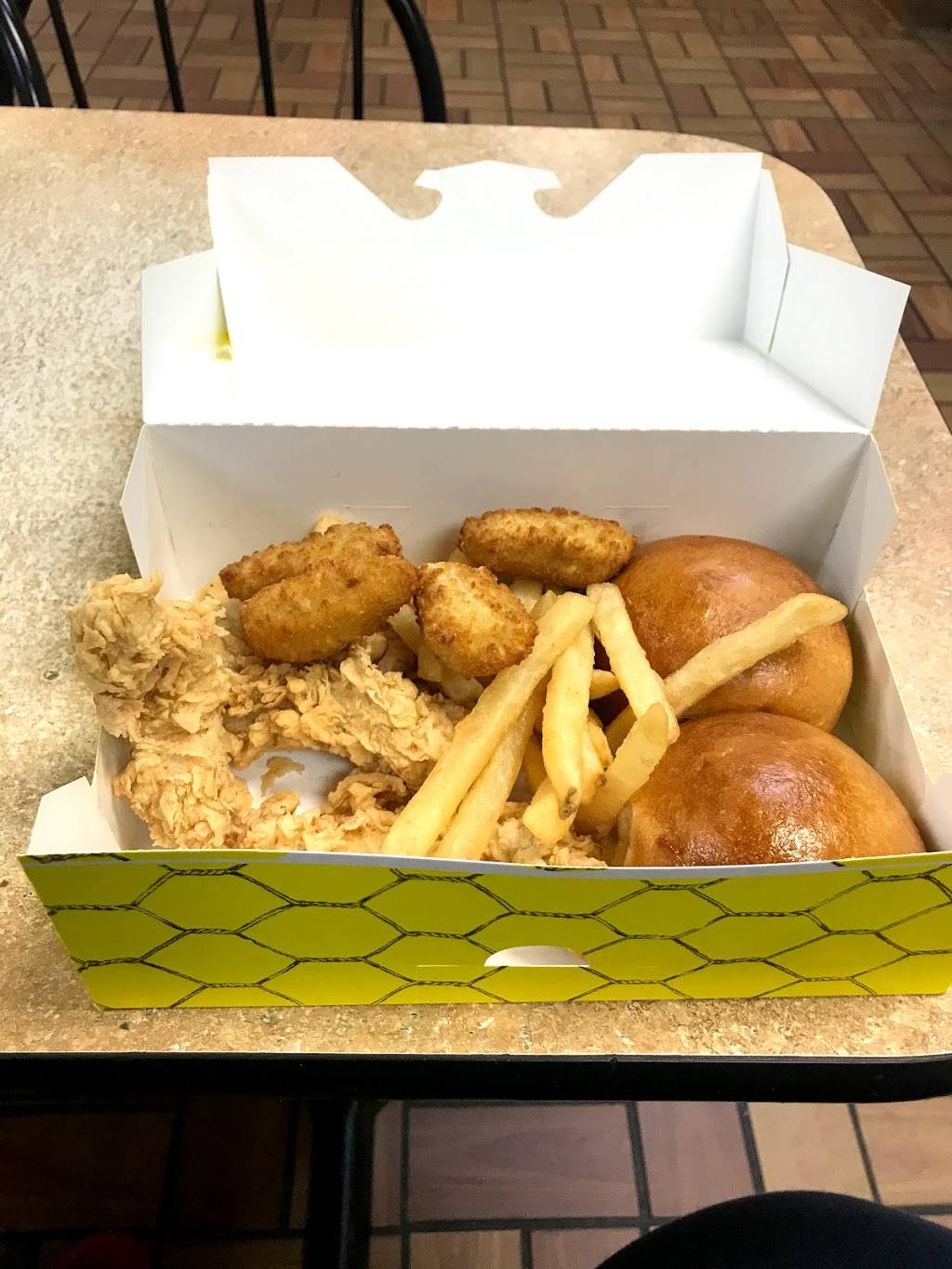 Chicken Express | restaurant | 1270 S SW Loop 323, Tyler, TX 75701, USA | 9035330005 OR +1 903-533-0005