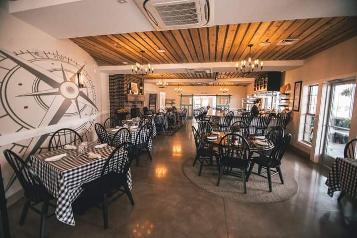 Neimans Bistro 428 | restaurant | 560 S Water St, Marine City, MI 48039, USA | 5868437050 OR +1 586-843-7050