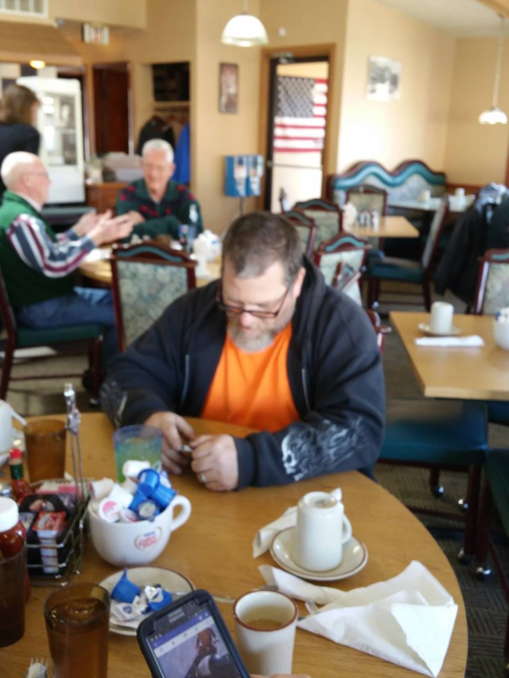 West Side Family Restaurant | restaurant | 530 W Grand Ave, Beloit, WI 53511, USA | 6083654949 OR +1 608-365-4949