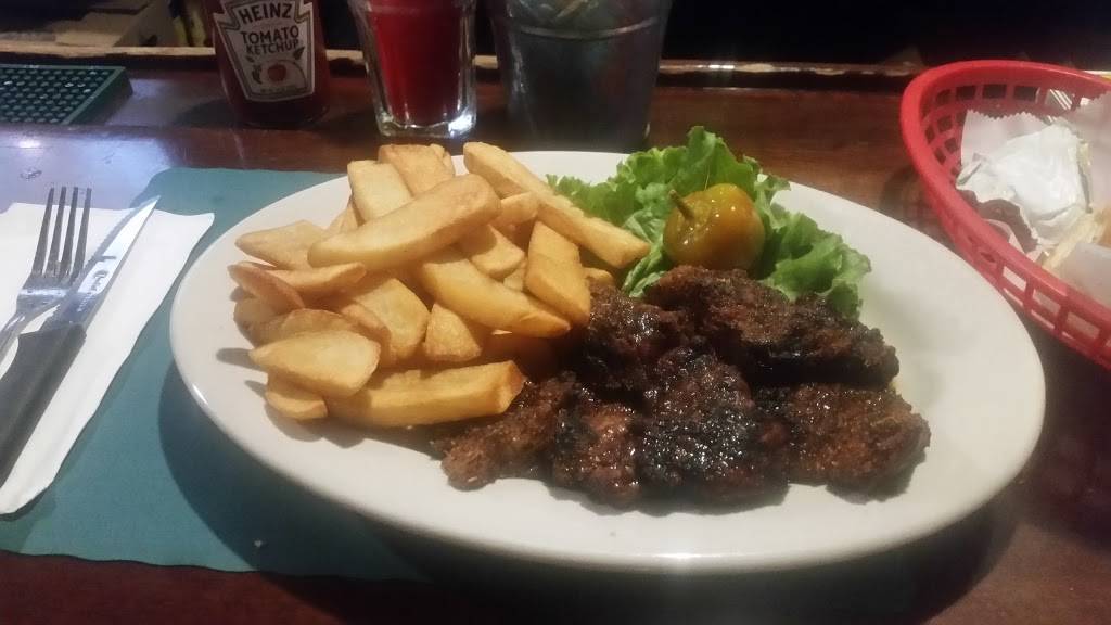 Cronins Publick House | restaurant | 23 Des Moines Rd, Quincy, MA 02169, USA | 6177869804 OR +1 617-786-9804