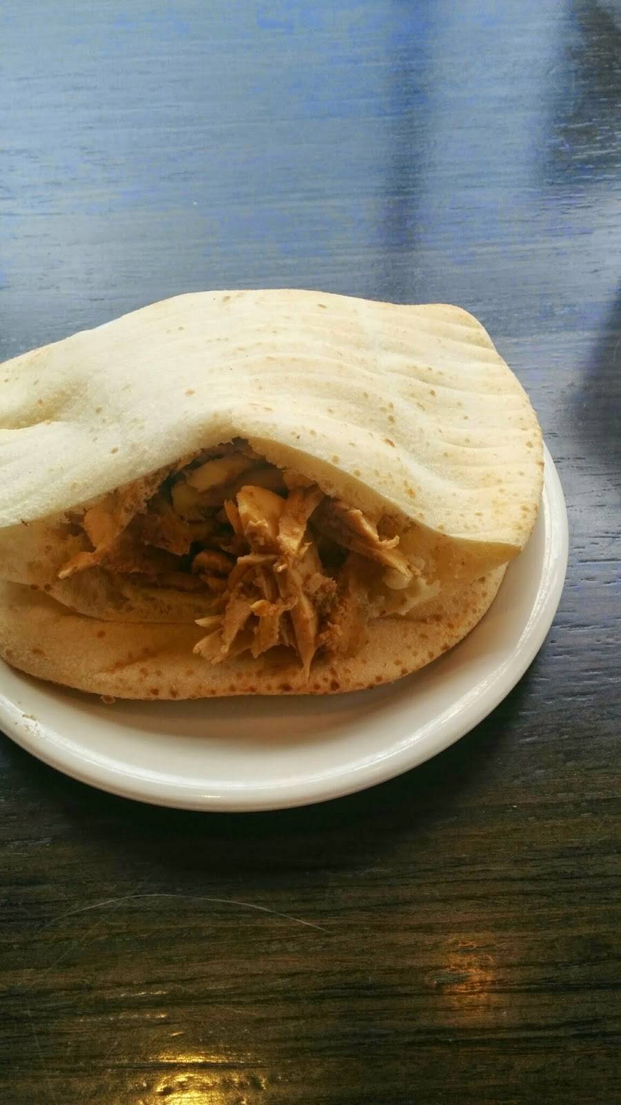 Olive Mediterranean Grill | restaurant | 1001 W North Ave, Chicago, IL 60642, USA | 3122745525 OR +1 312-274-5525