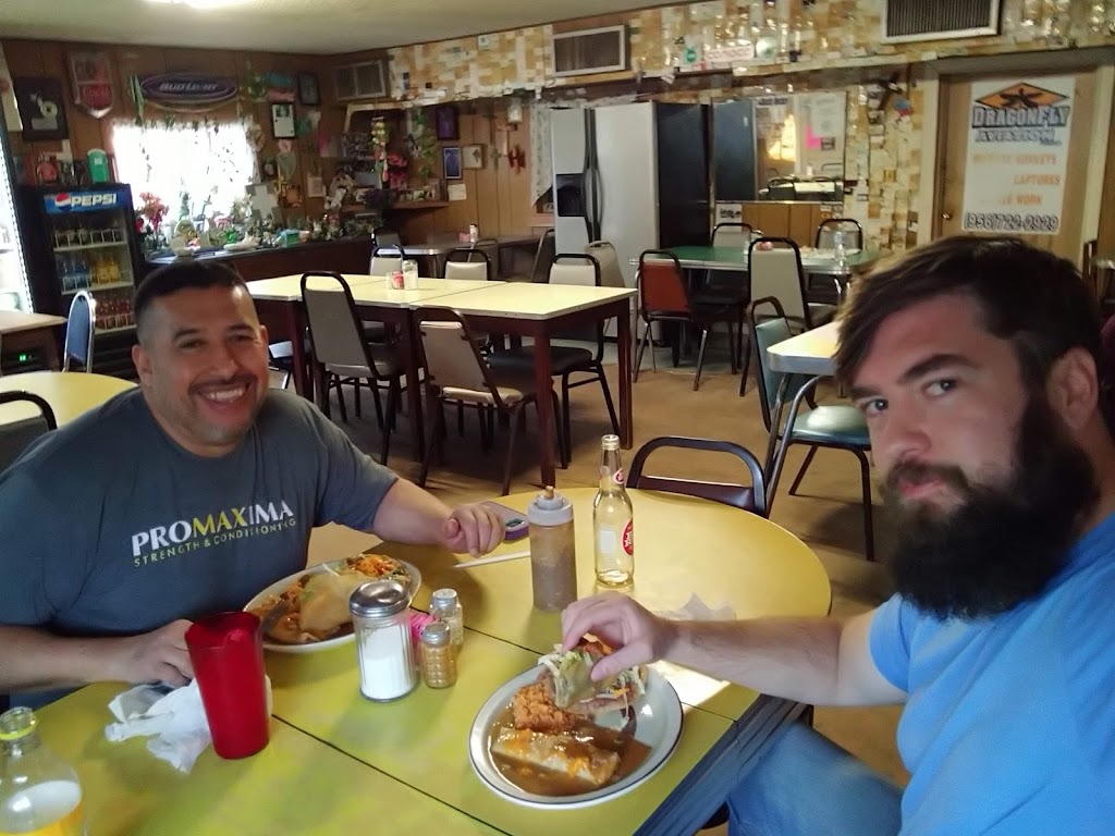 Lalas Cafe | restaurant | Oilton, TX 78371, USA | 5046712394 OR +1 504-671-2394