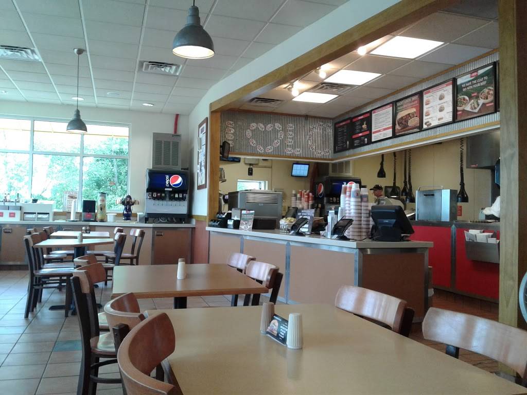 Lions Choice | restaurant | 4 Merlin Dr, Troy, MO 63379, USA | 6365287819 OR +1 636-528-7819