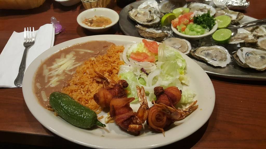 Mariscos Espinoza Riverside | restaurant | 10165 Hole Ave, Riverside, CA 92503, USA | 9516379123 OR +1 951-637-9123