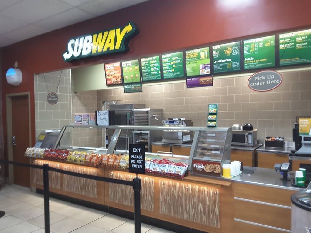 Subway | restaurant | 9977, I-35, Moore, TX 78057, USA | 8306632940 OR +1 830-663-2940