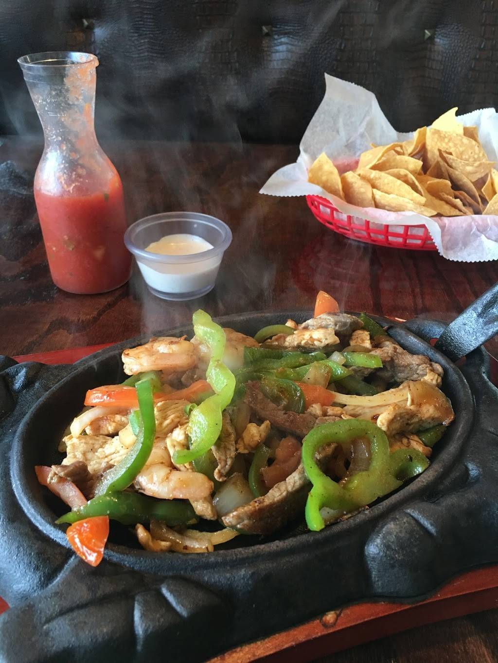 El Rodeo Mexican Restaurant | restaurant | 2642 Madison Ave, Granite City, IL 62040, USA | 6184517672 OR +1 618-451-7672