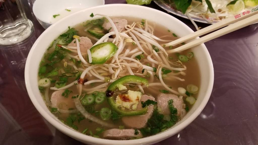 Huongs Vietnamese Restaurant | restaurant | 267 St John St, Portland, ME 04101, USA | 2077752344 OR +1 207-775-2344