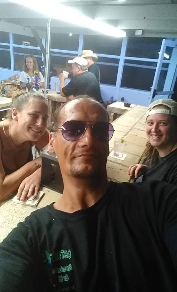 Gators Roadside Grill | restaurant | 1301 Canal St, New Smyrna Beach, FL 32168, USA | 3864104084 OR +1 386-410-4084