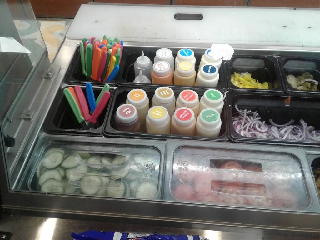 Subway | meal takeaway | 675 Arapeen Dr Suite 105, Salt Lake City, UT 84108, USA | 8015353862 OR +1 801-535-3862