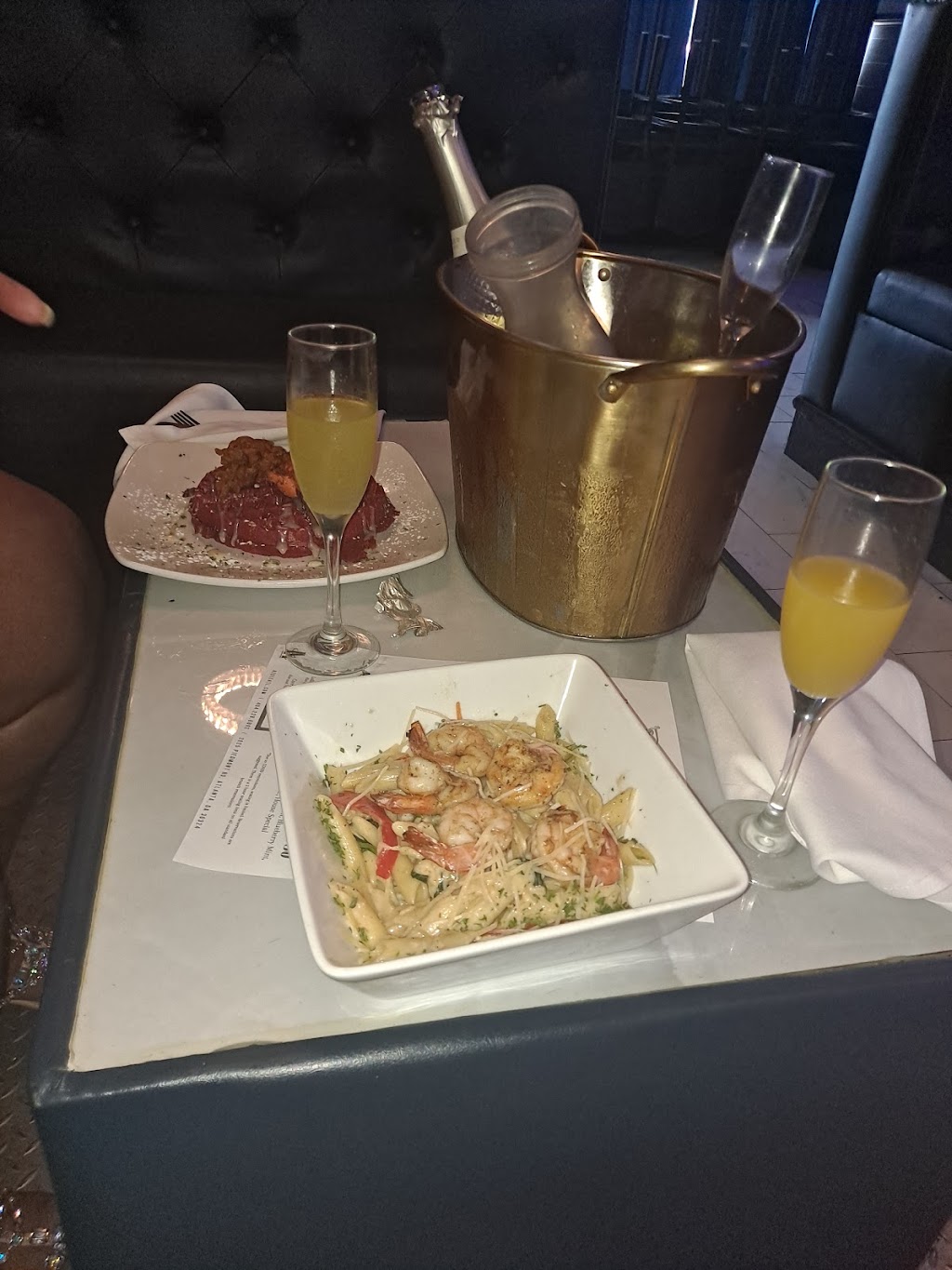 Azule Restaurant and Lounge | restaurant | 2625 Piedmont Rd NE, Atlanta, GA 30324, USA | 4042286892 OR +1 404-228-6892