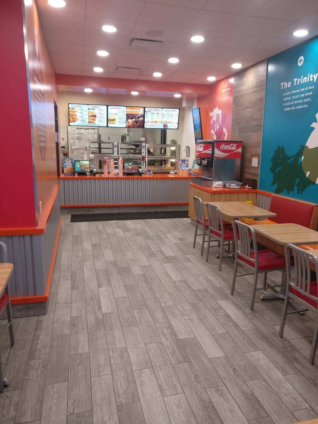 Popeyes | restaurant | 6 Rylander Blvd #6, Scarborough, ON M1B 0B6, Canada | 4162818444 OR +1 416-281-8444