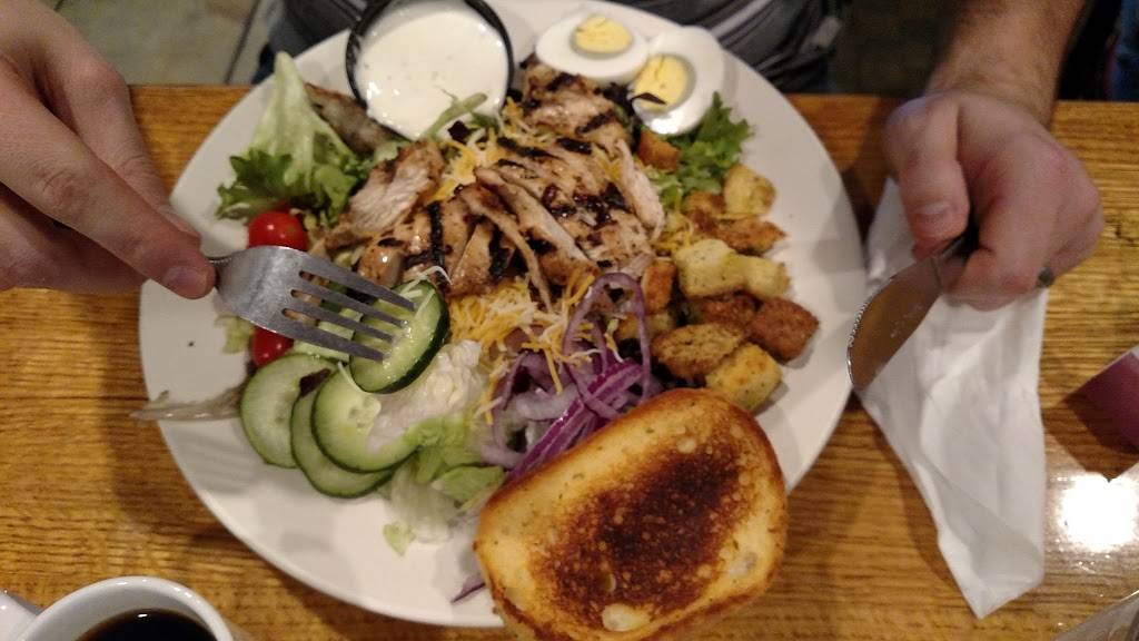 J Ds Post House On the Avenue | restaurant | 5201 Mahoning Ave, Warren, OH 44483, USA | 3308478113 OR +1 330-847-8113