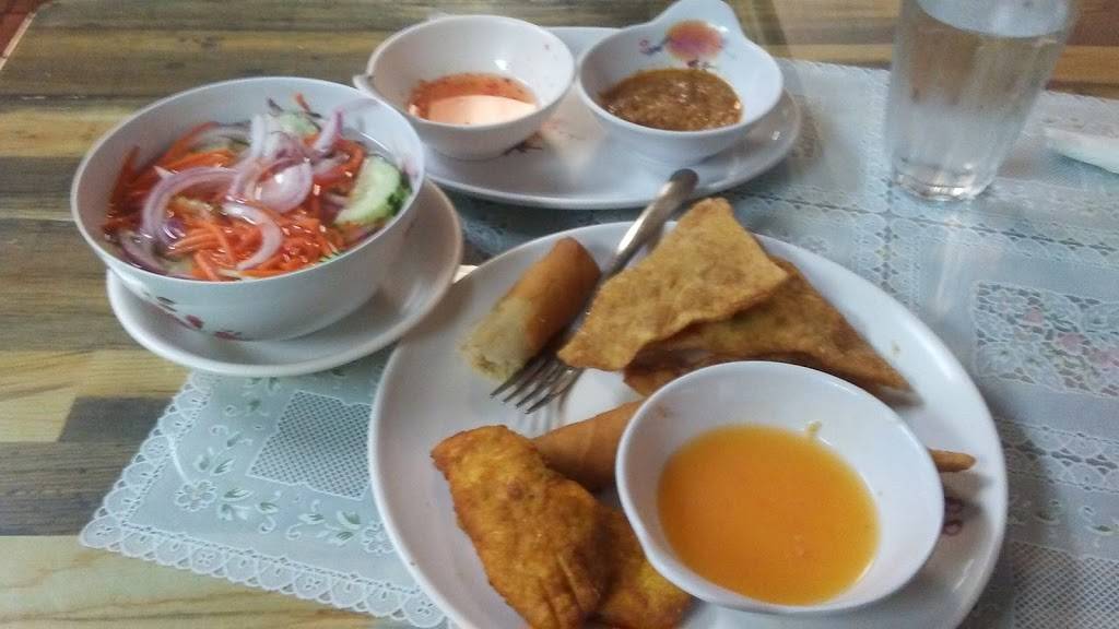 T. Garden Thai | restaurant | 1140 Lincoln Ave, Charleston, IL 61920, USA | 2173481232 OR +1 217-348-1232