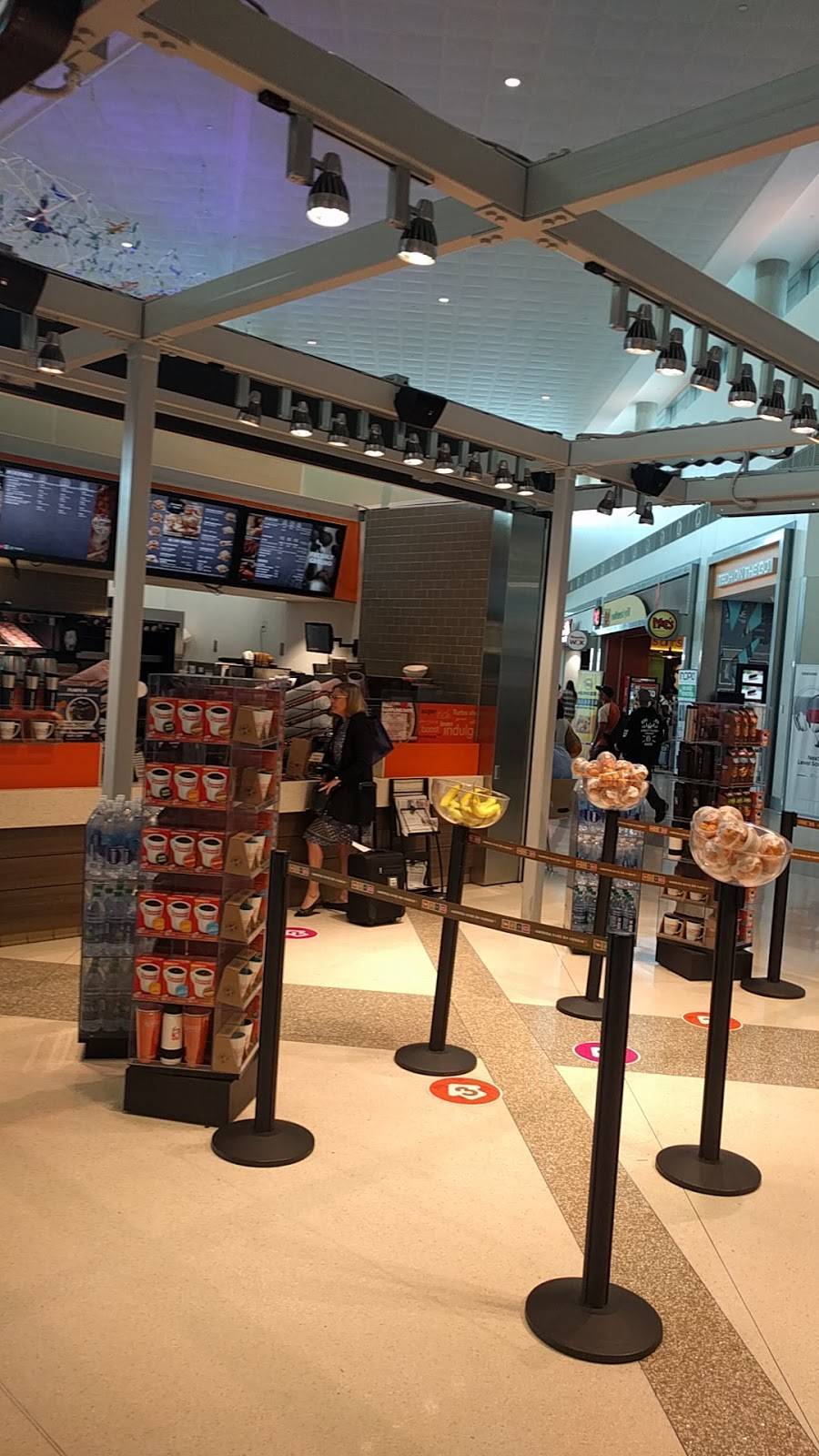 Dunkin | cafe | 8008 Cedar Springs Road, Dallas, TX 75235, USA | 2143588521 OR +1 214-358-8521