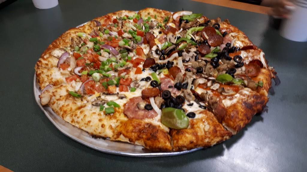 Round Table Pizza | meal delivery | 15002 Summit Ave, Fontana, CA 92336, USA | 9094636500 OR +1 909-463-6500