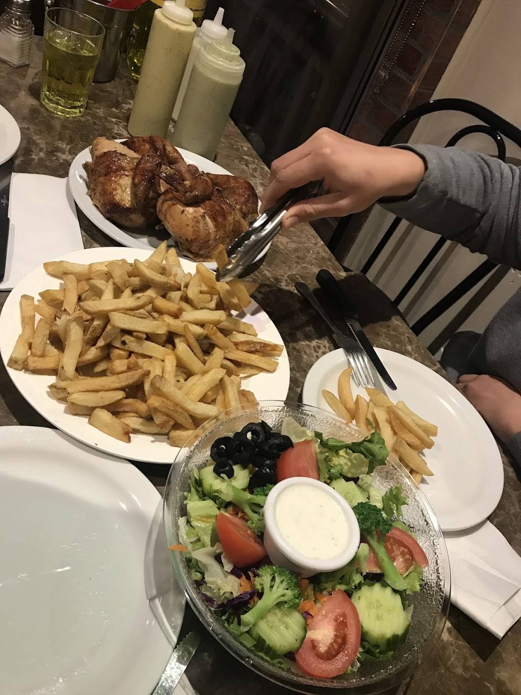 Restaurant Escape | restaurant | 9086 Boulevard Saint-Michel, Montréal, QC H1Z 3G5, Canada | 5143871387 OR +1 514-387-1387