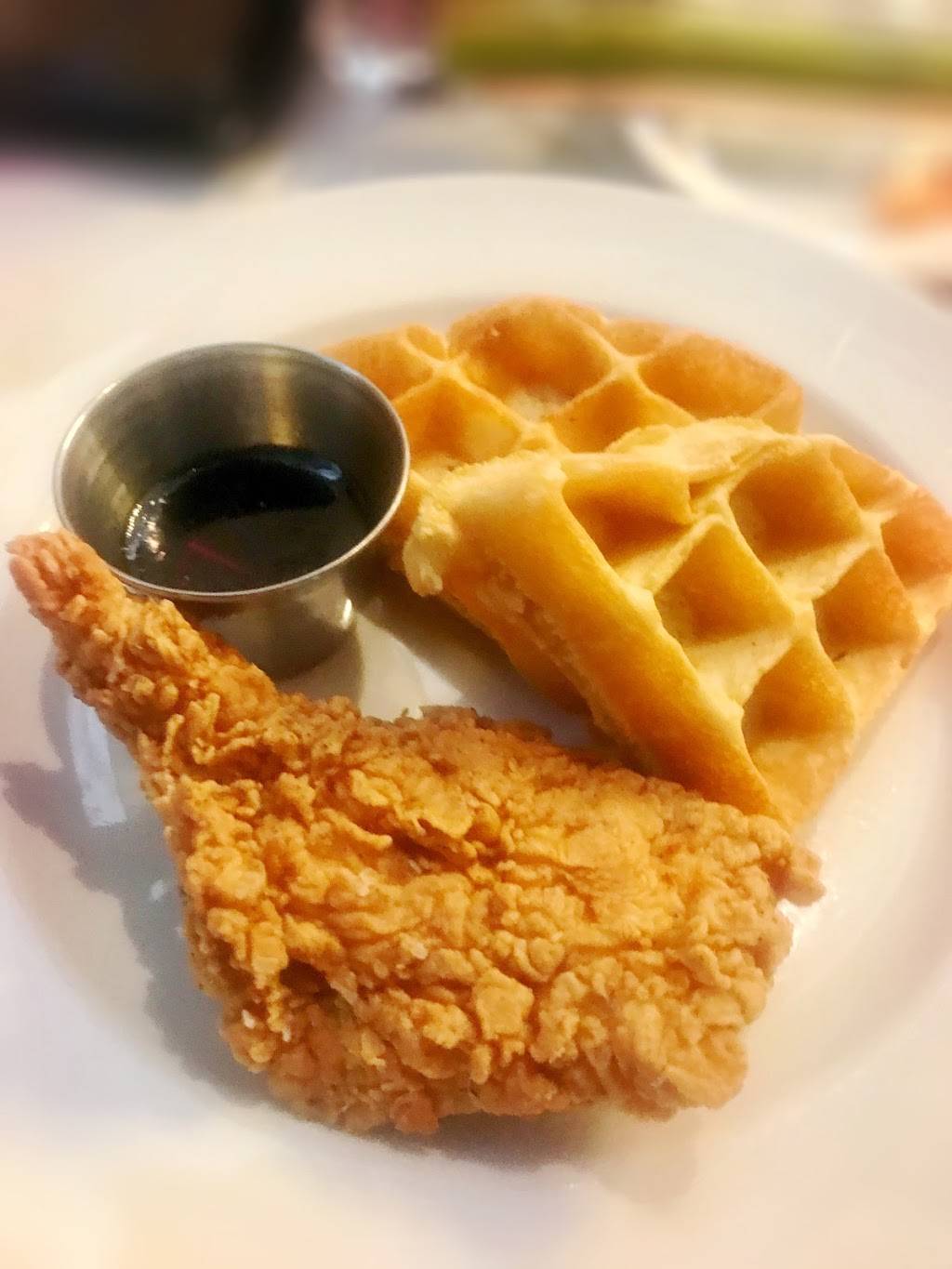 Southern Social | restaurant | 2285 S Germantown Rd, Germantown, TN 38138, USA | 9017545555 OR +1 901-754-5555